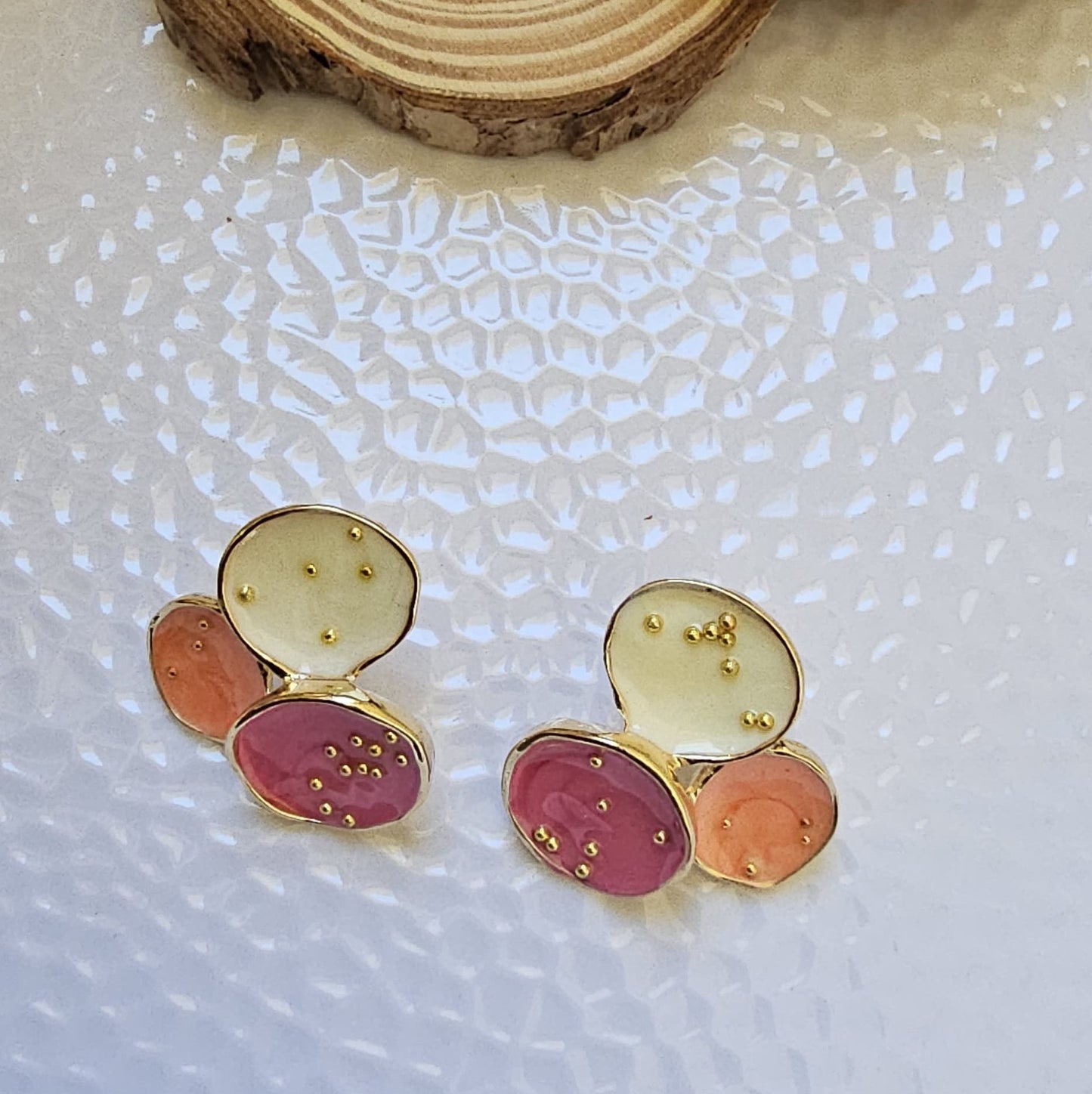 MULTICOLOUR STUD EARRINGS