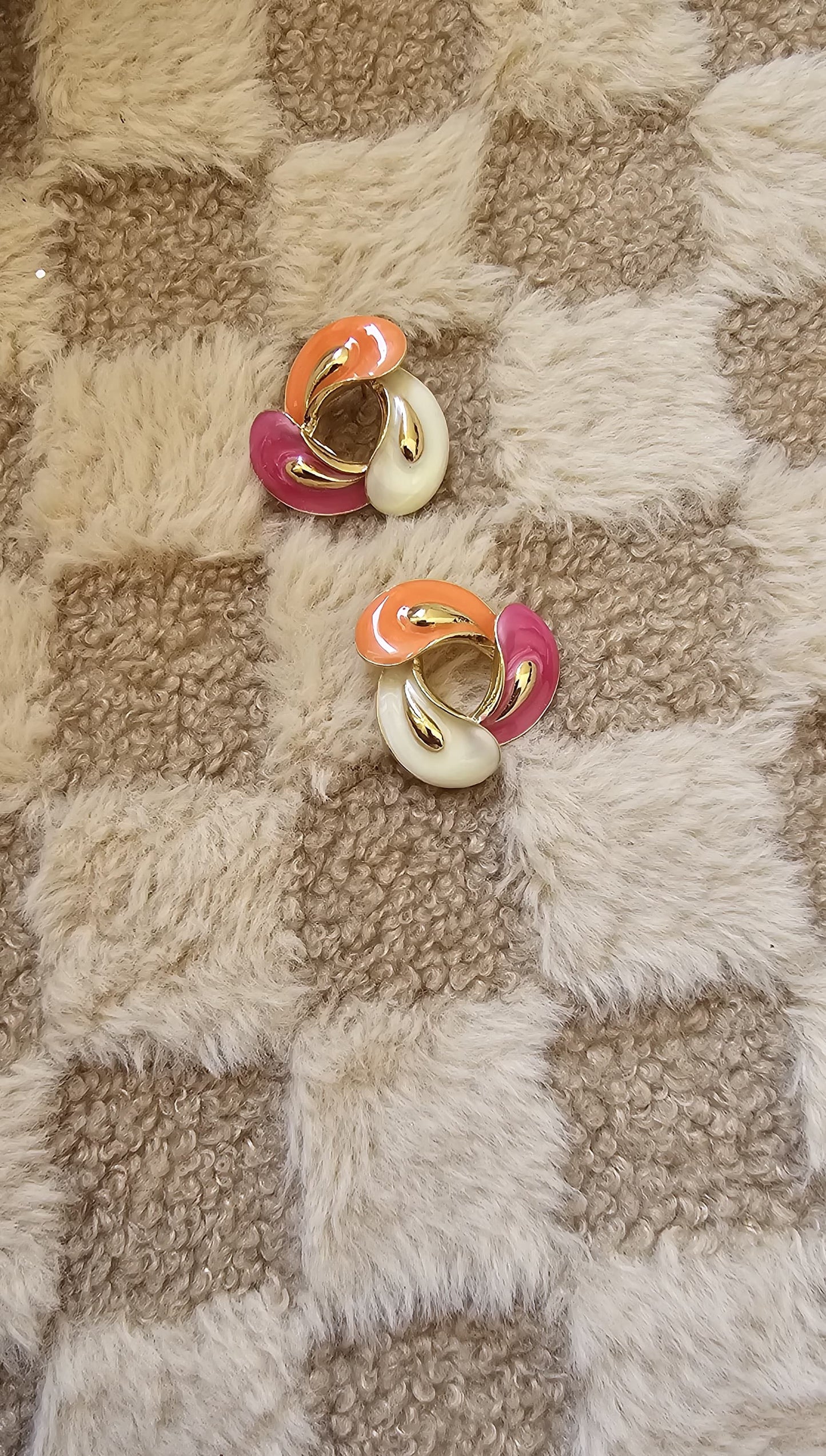 COLOURFUL STUD EARRINGS