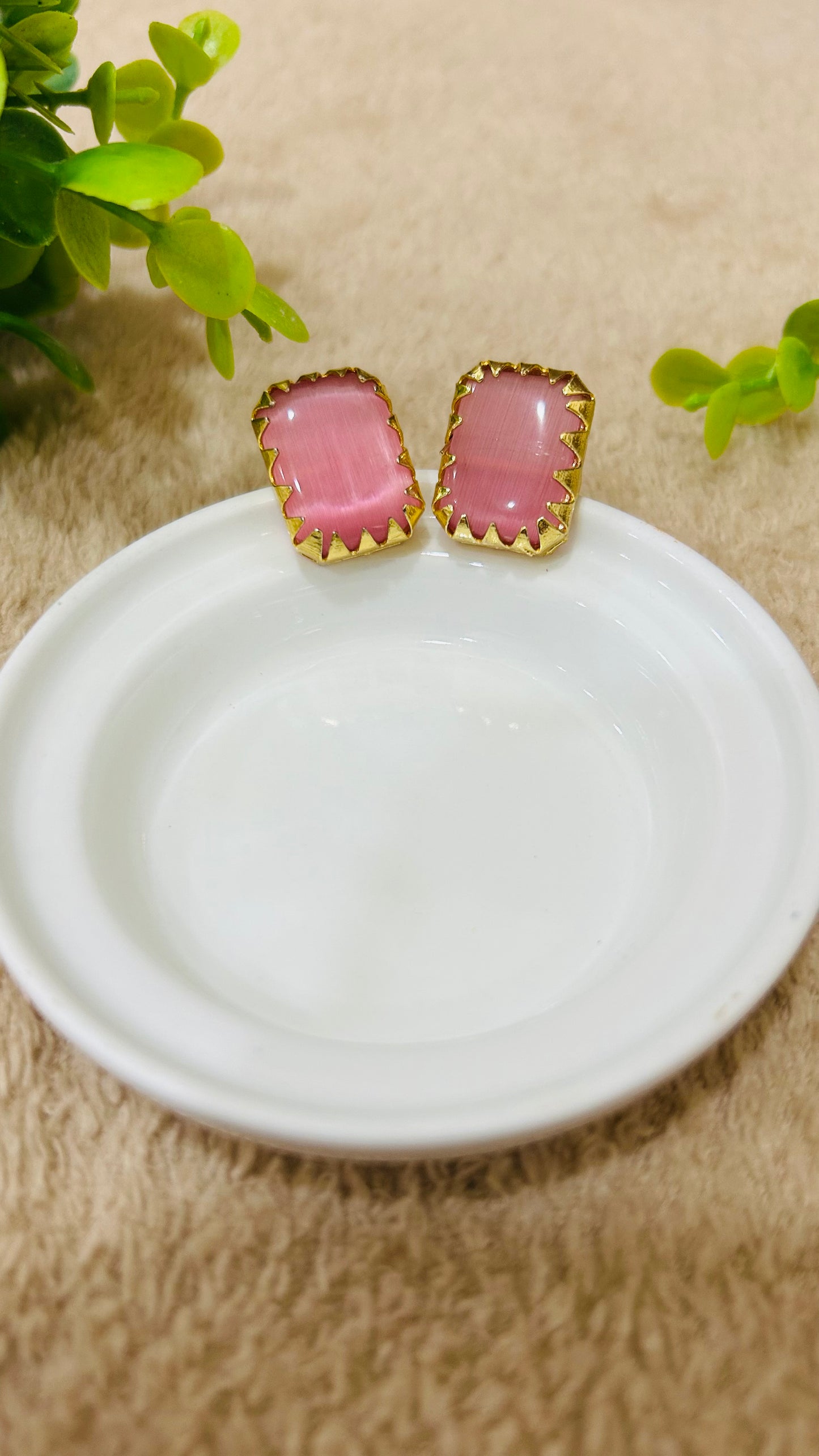 YUVA STUD EARRINGS