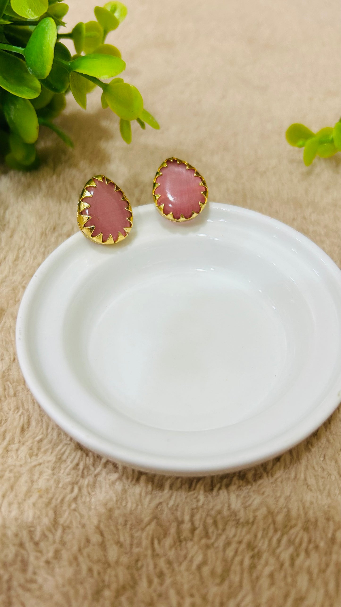 YUVA STUD EARRINGS