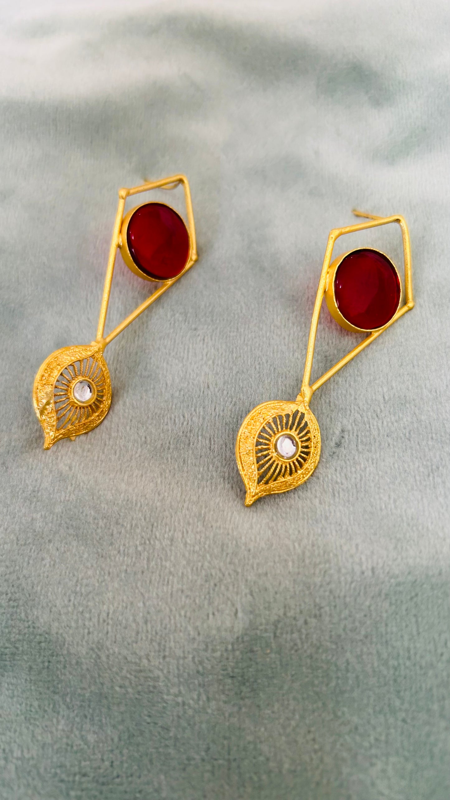 RESHMI DANGLER EARRINGS