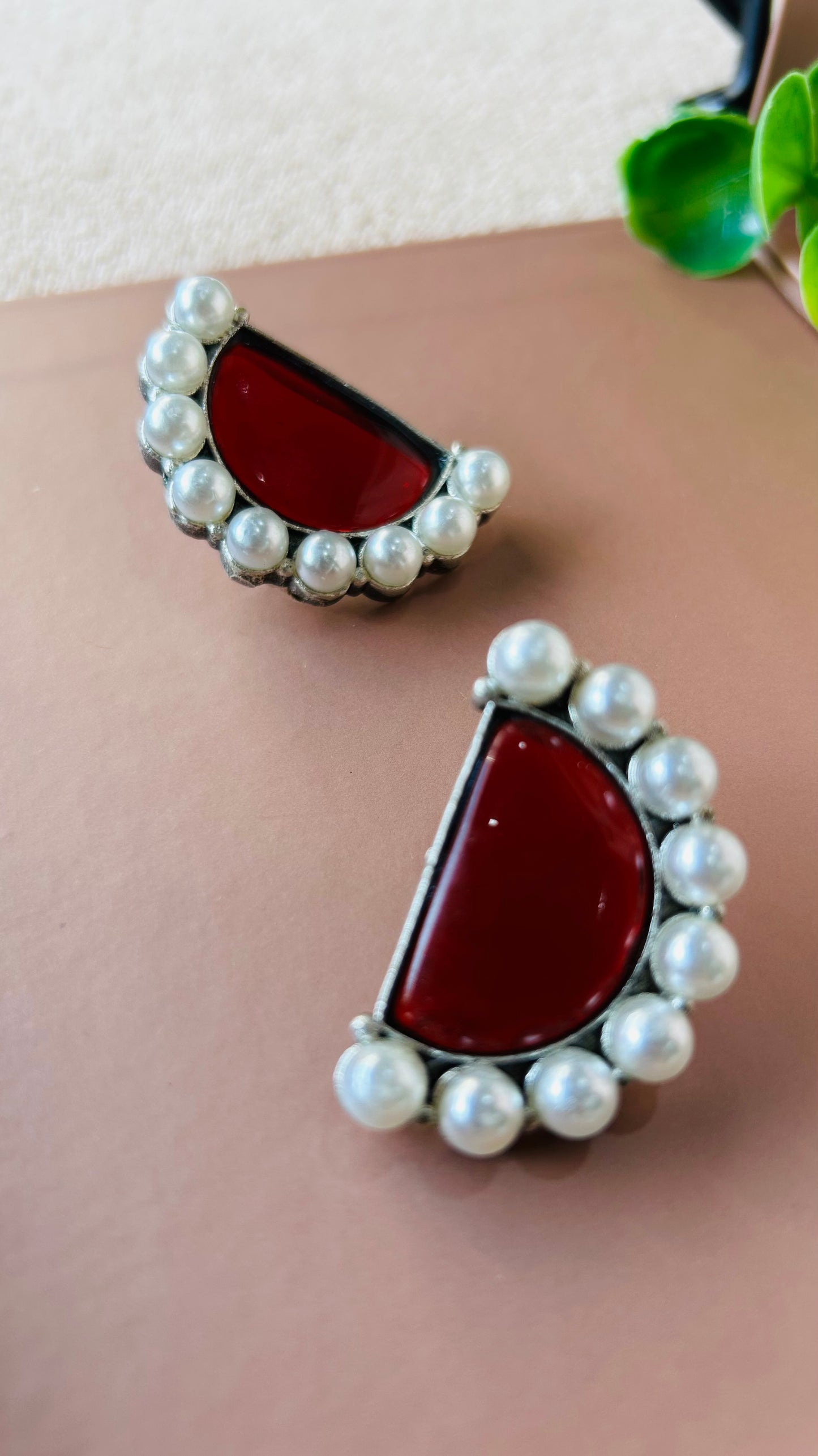 Miraya stud earrings