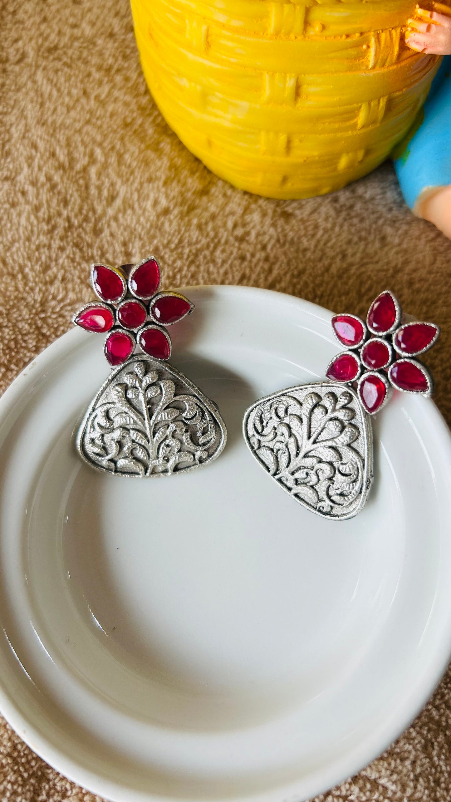 ABHILASHA STUD EARRINGS