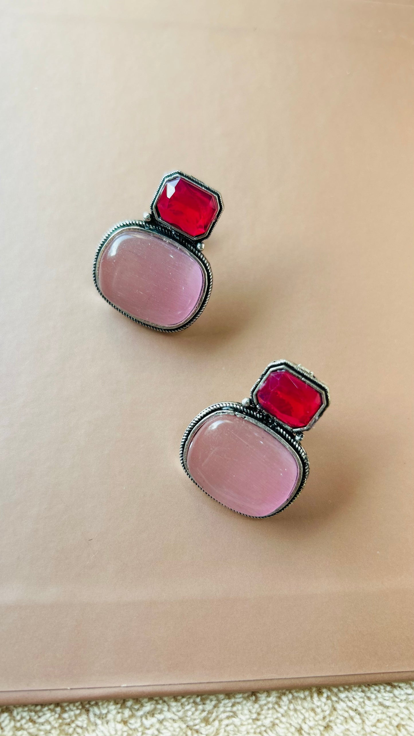 TAAPSI STUD EARRINGS