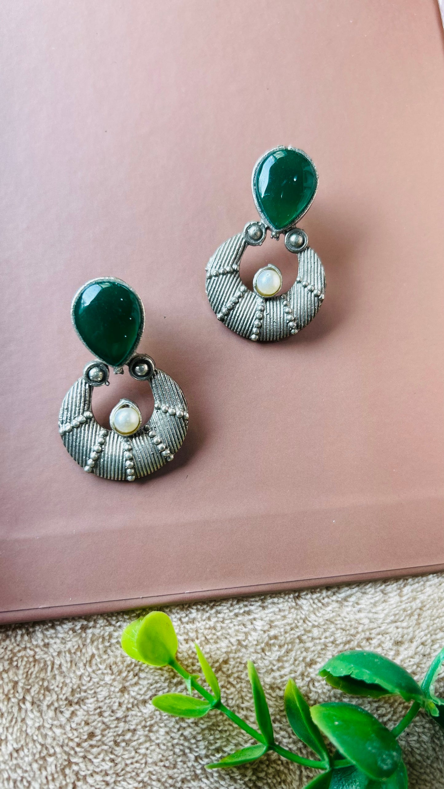 ADHVARA STUD EARRINGS