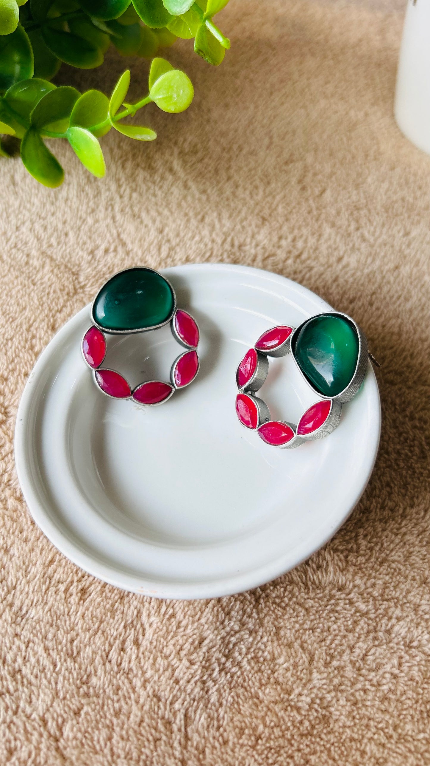 ASHNI STUD EARRINGS