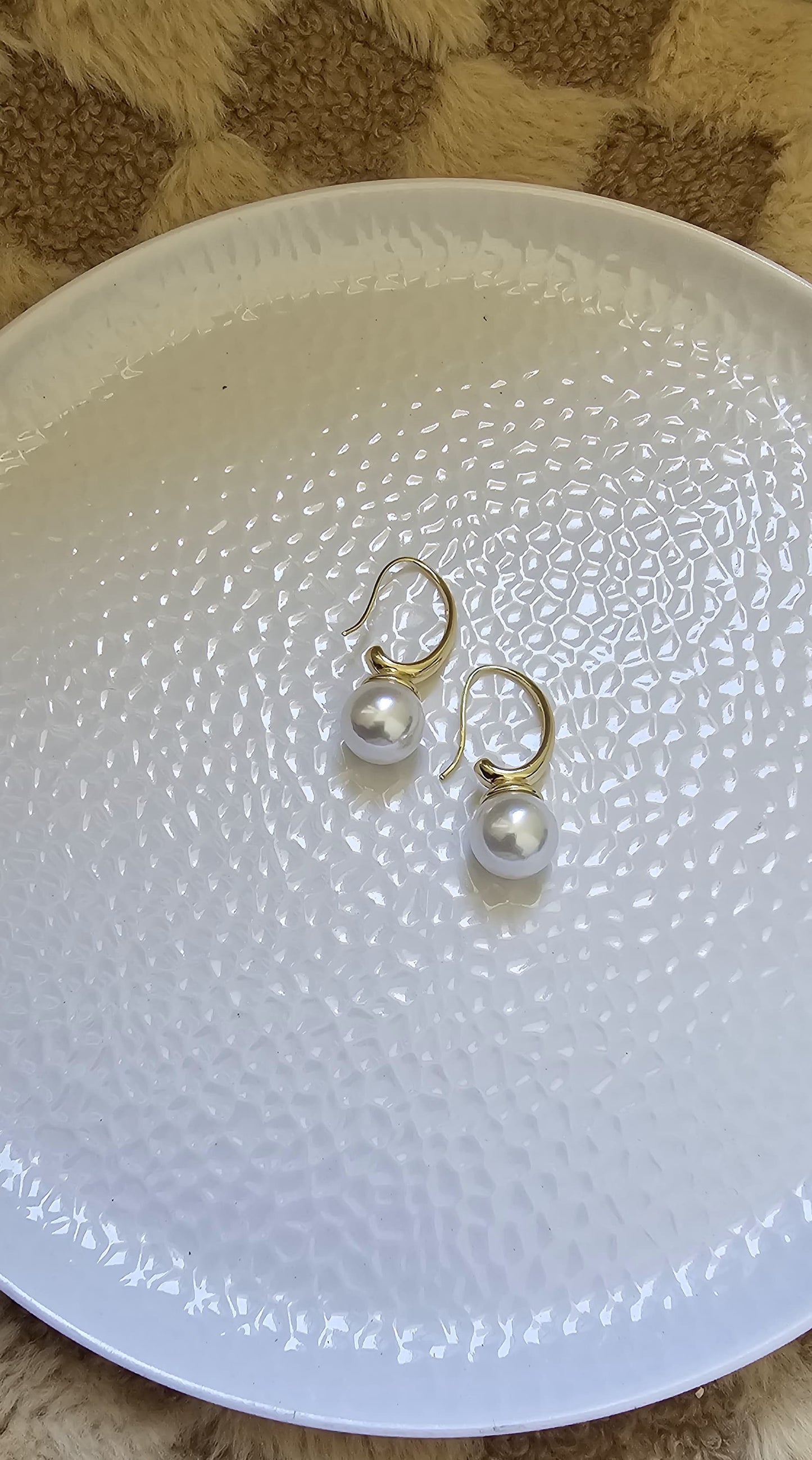 PERKY PEARL DROP EARRINGS
