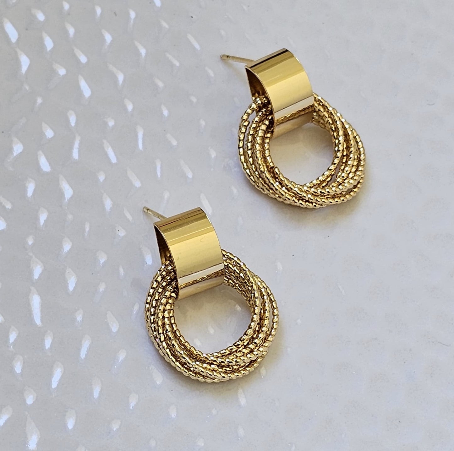 STATEMENT CHIC EARRINGS
