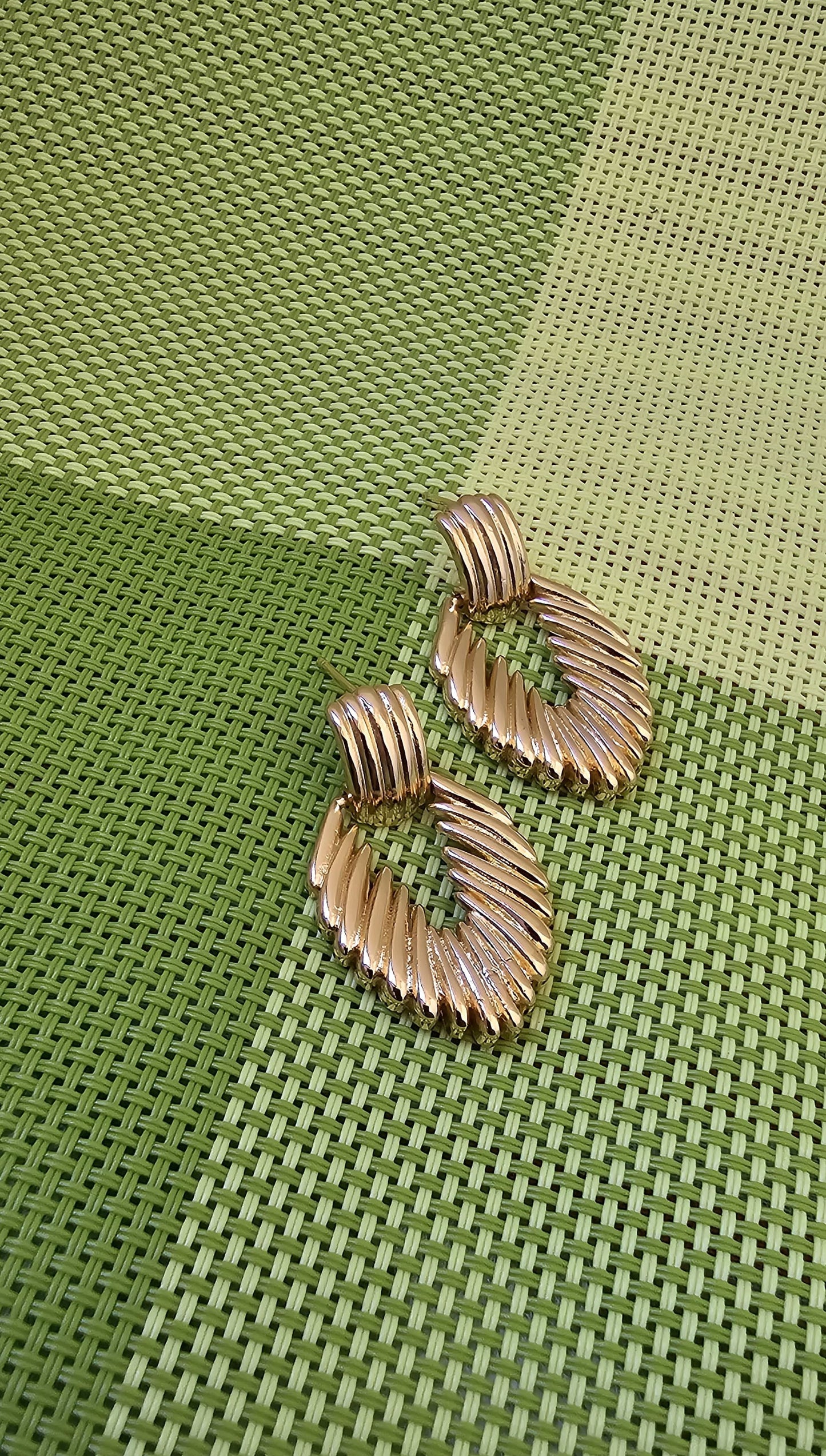 AURURA DROPS EARRINGS