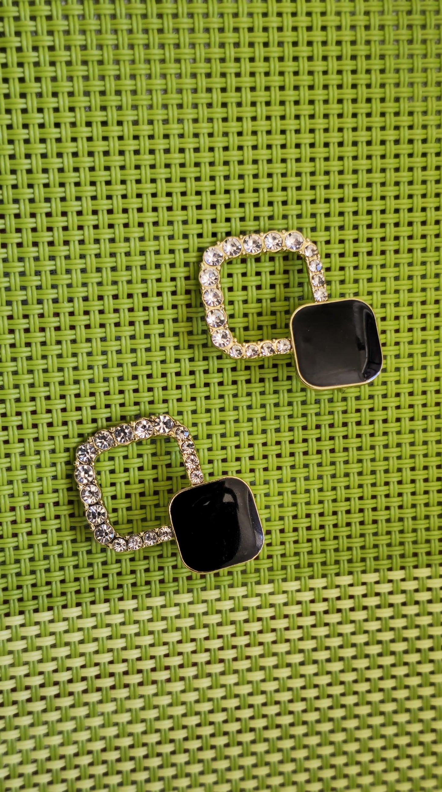 SQUARE SHAPE DROP EARRINGS