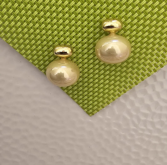 A PEARL OF WISDOM DROP EARRINGS