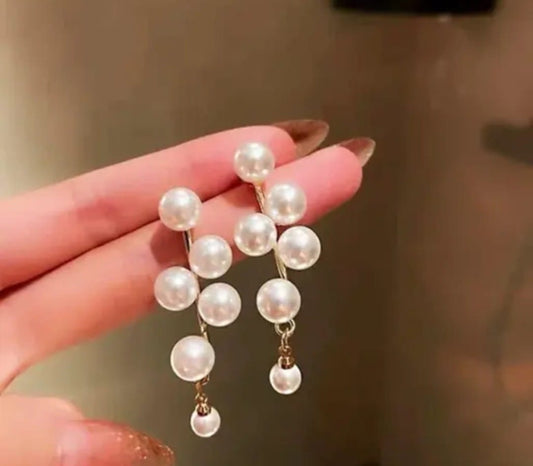 Pearl drop earrings