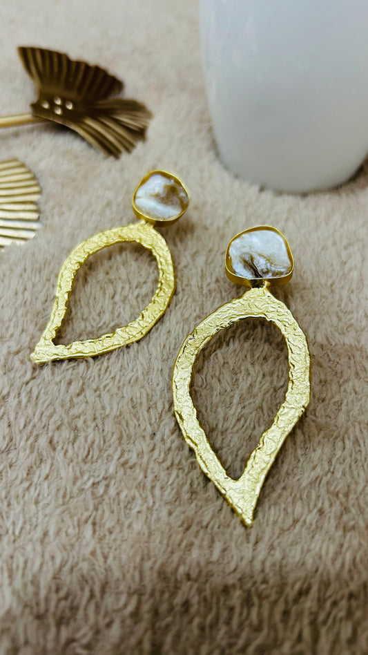 MOTHER PEARL LEAF EARRINGS