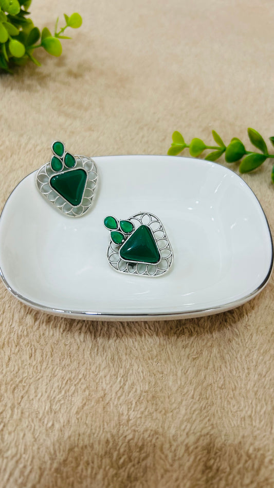MANVI GREEN STUD EARRINGS