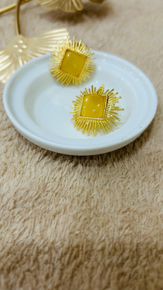 PARNIKA STUD EARRINGS