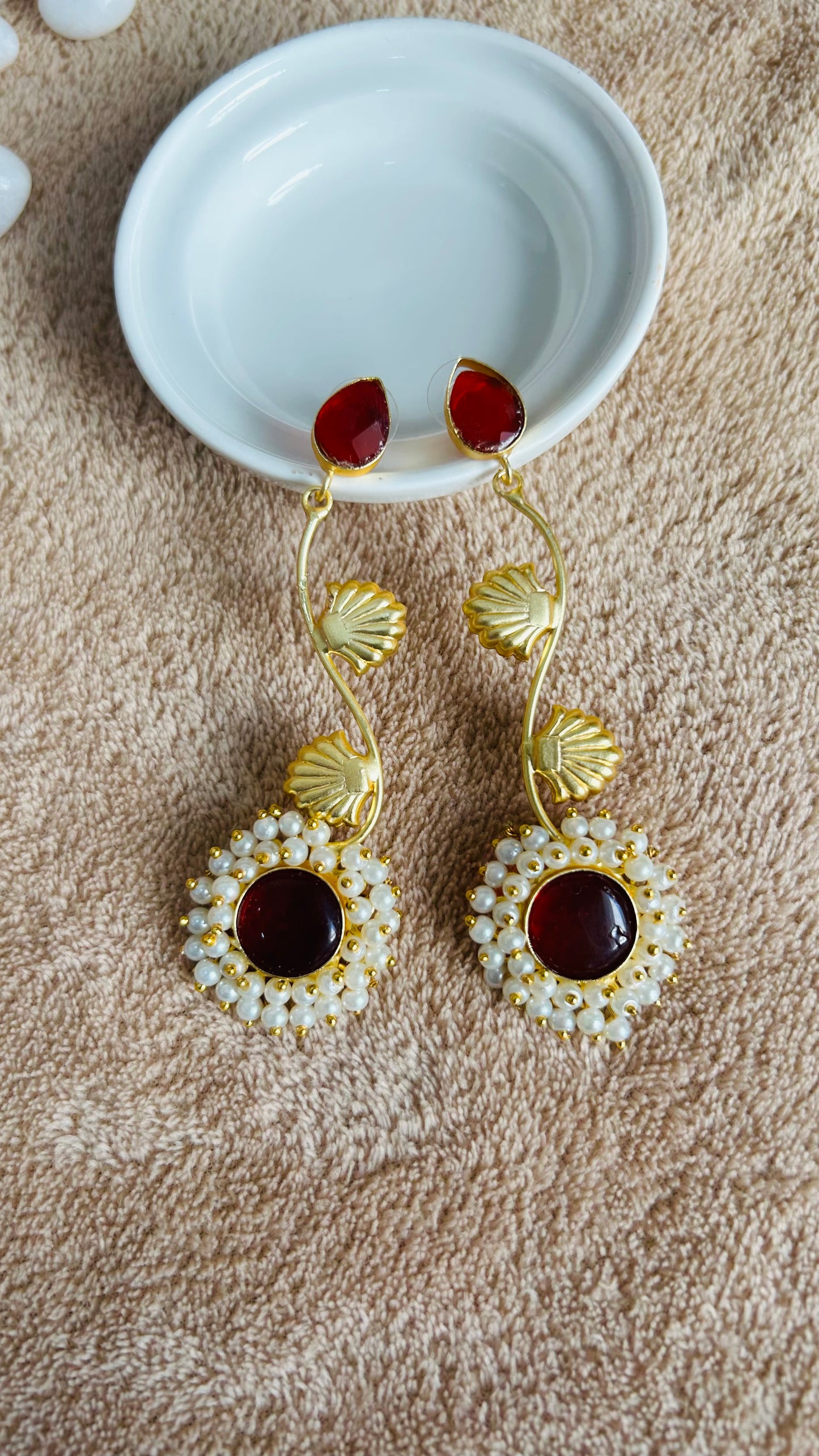 MALIKA DANGLER EARRINGS