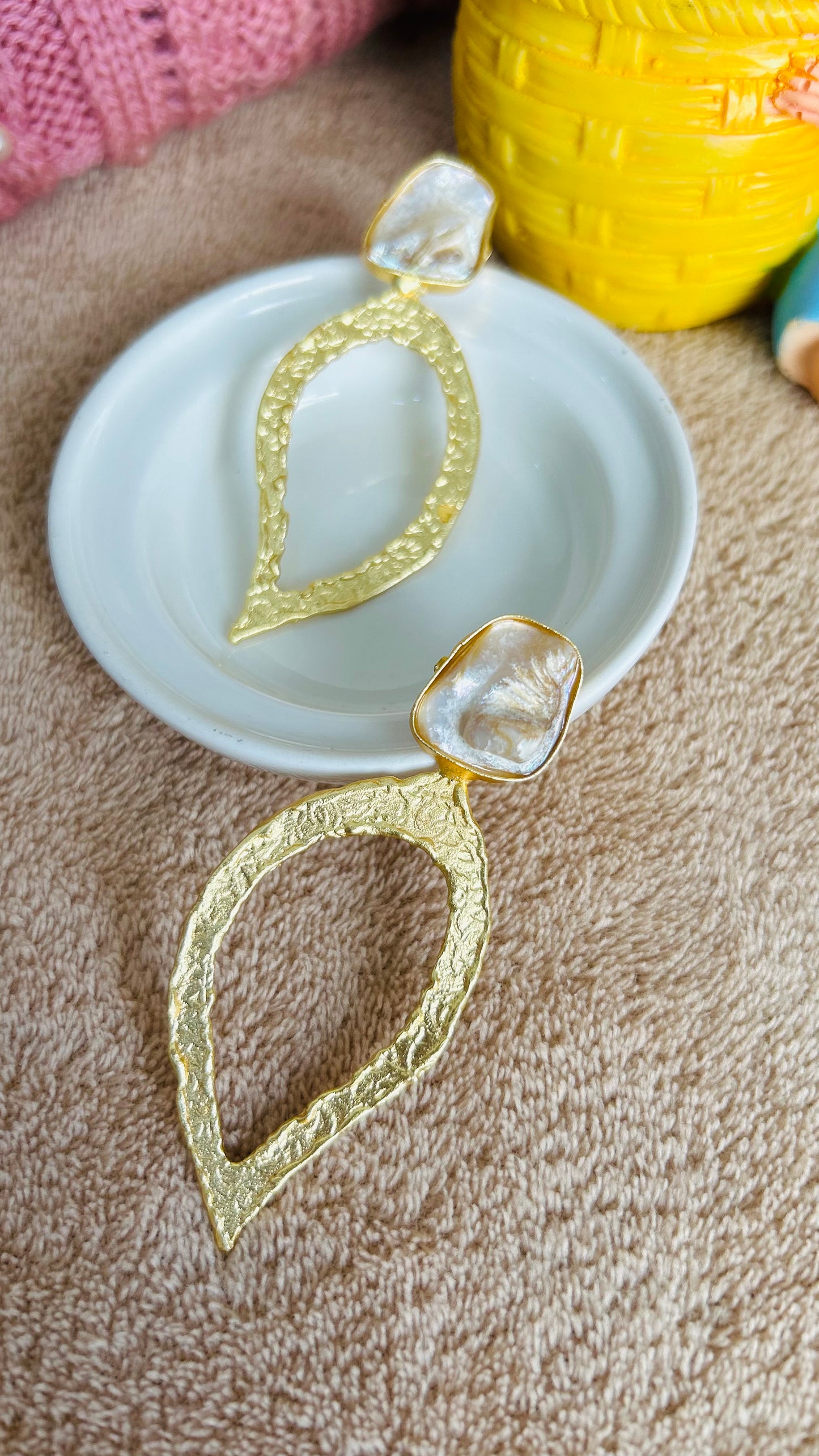 AMAYRA DANGLER EARRINGS