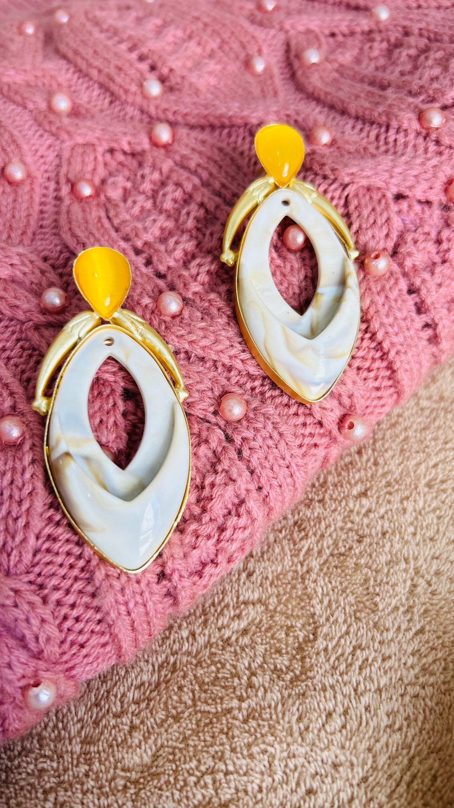 SHWET DROP EARRINGS