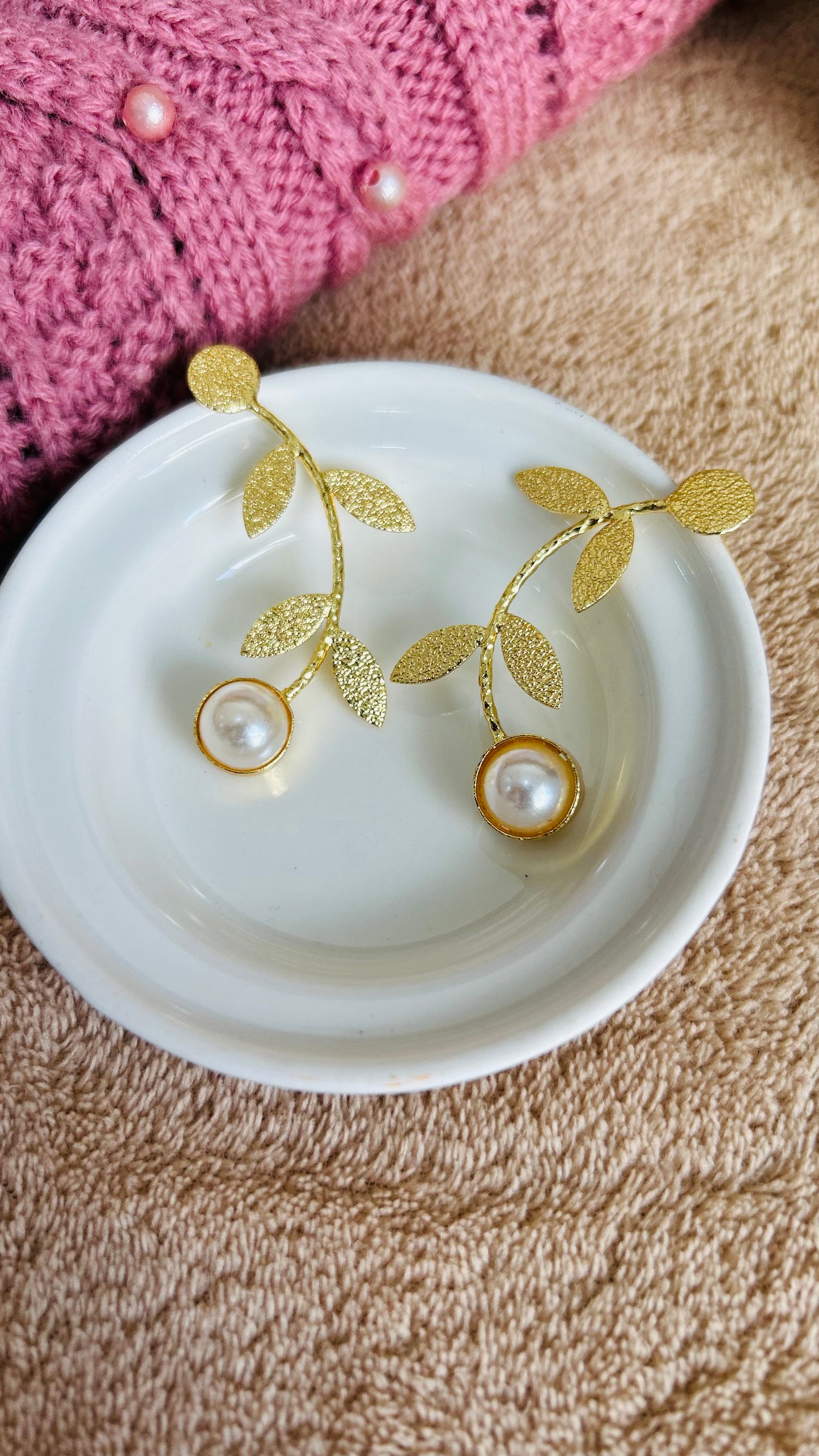 CHIRVI STUD EARRINGS