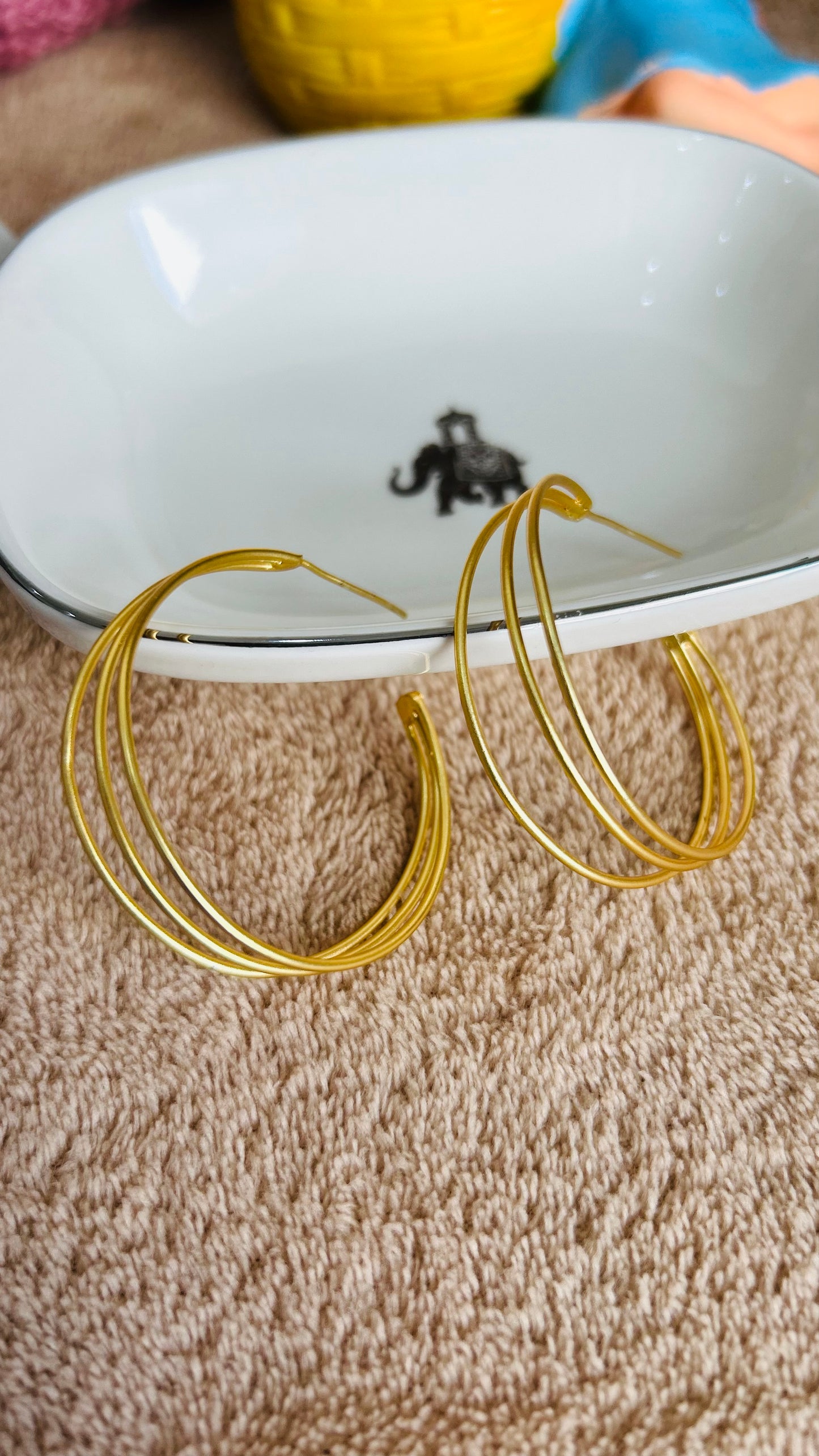 OLLY HOOP EARRINGS