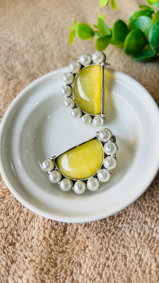 Zoya stud earrings