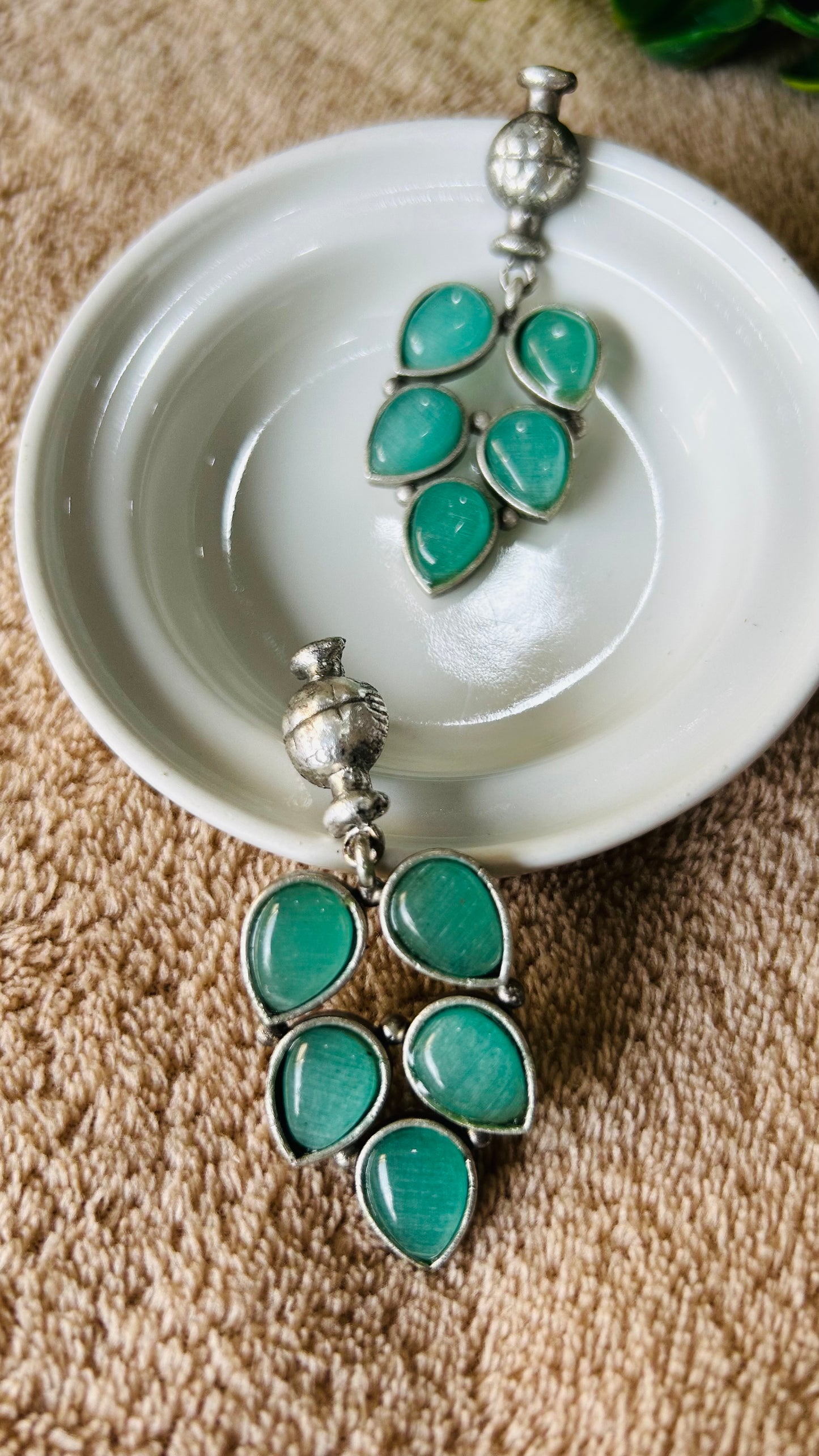 Mona dangler earrings