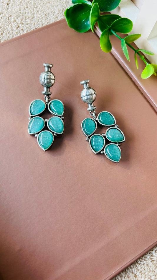 Mona dangler earrings