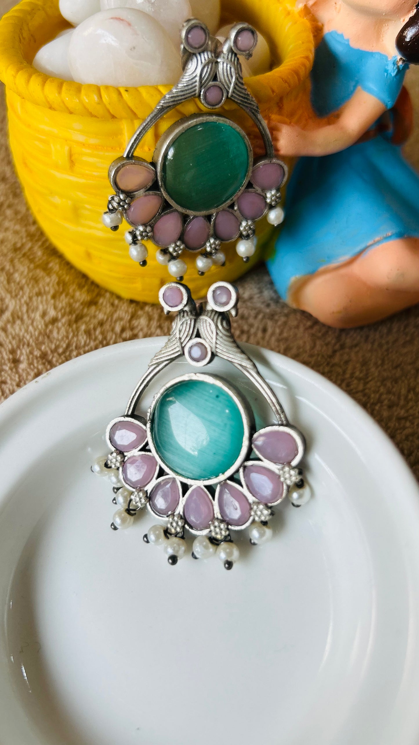Pareeniti stud earrings