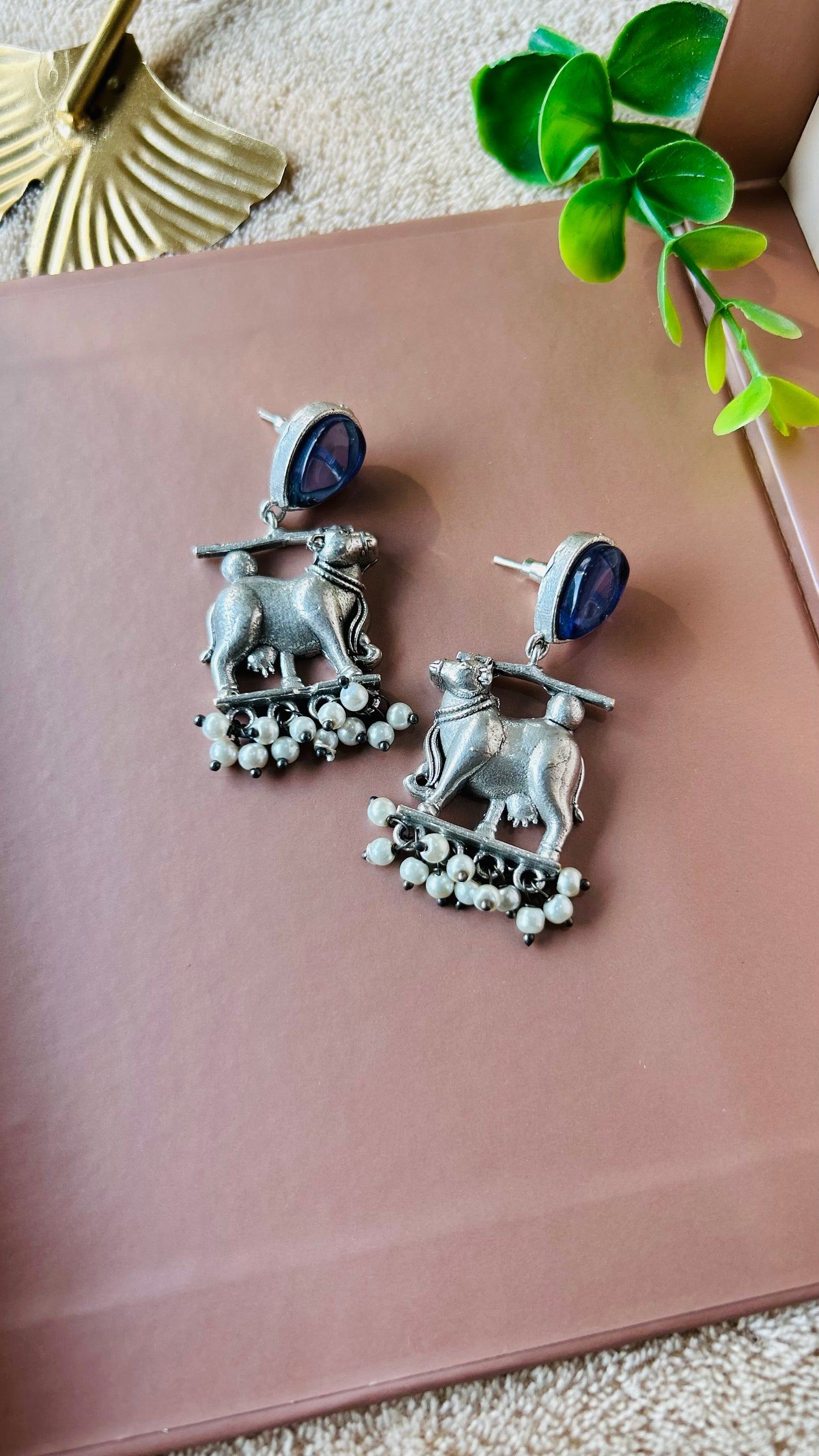 KUMUD DANGLER EARRINGS