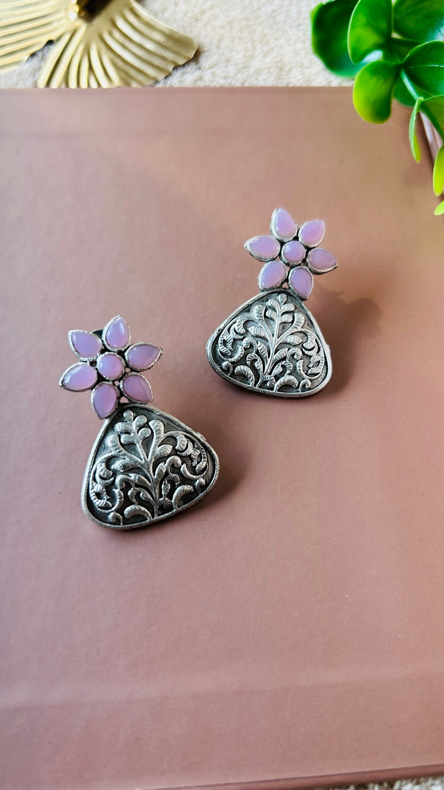 KHWAAB STUD EARRINGS