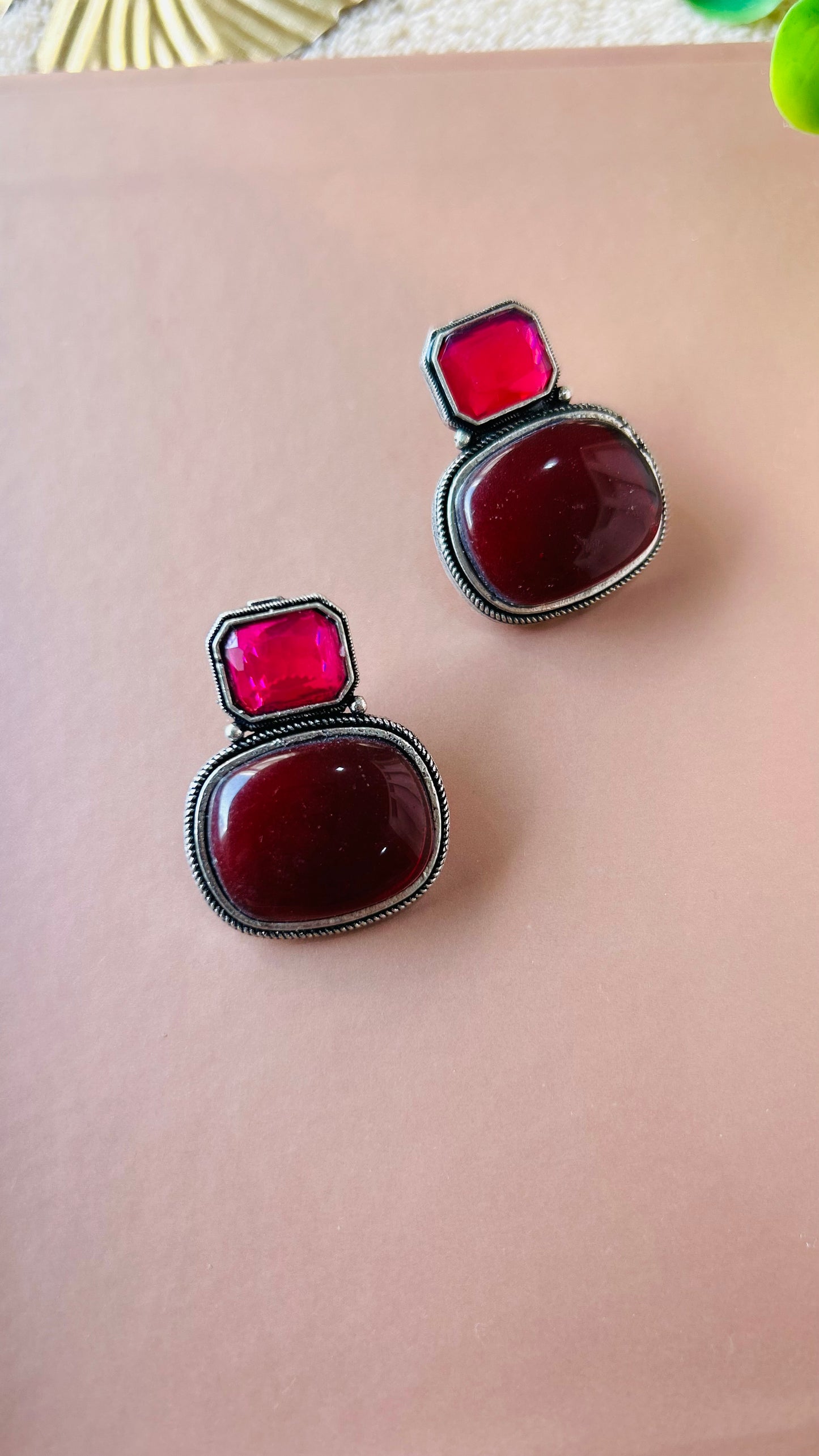 BAANI STUD EARRINGS