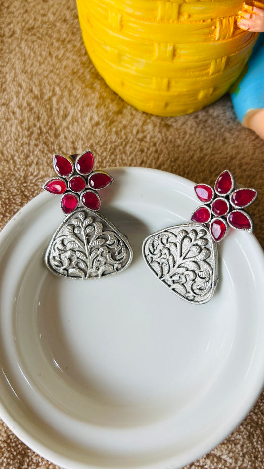 ABHILASHA STUD EARRINGS