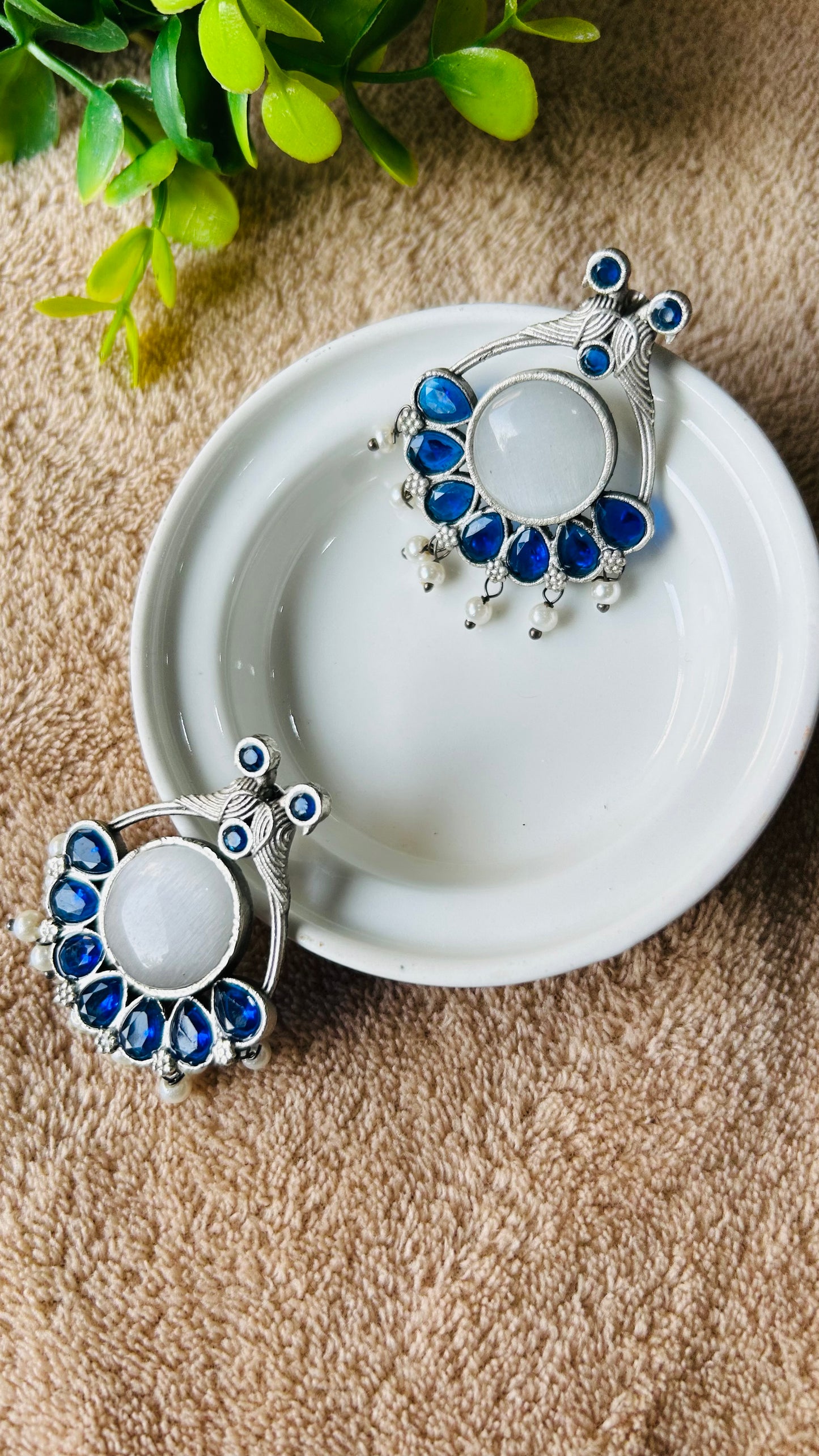 NAKHRALI STUD EARRINGS