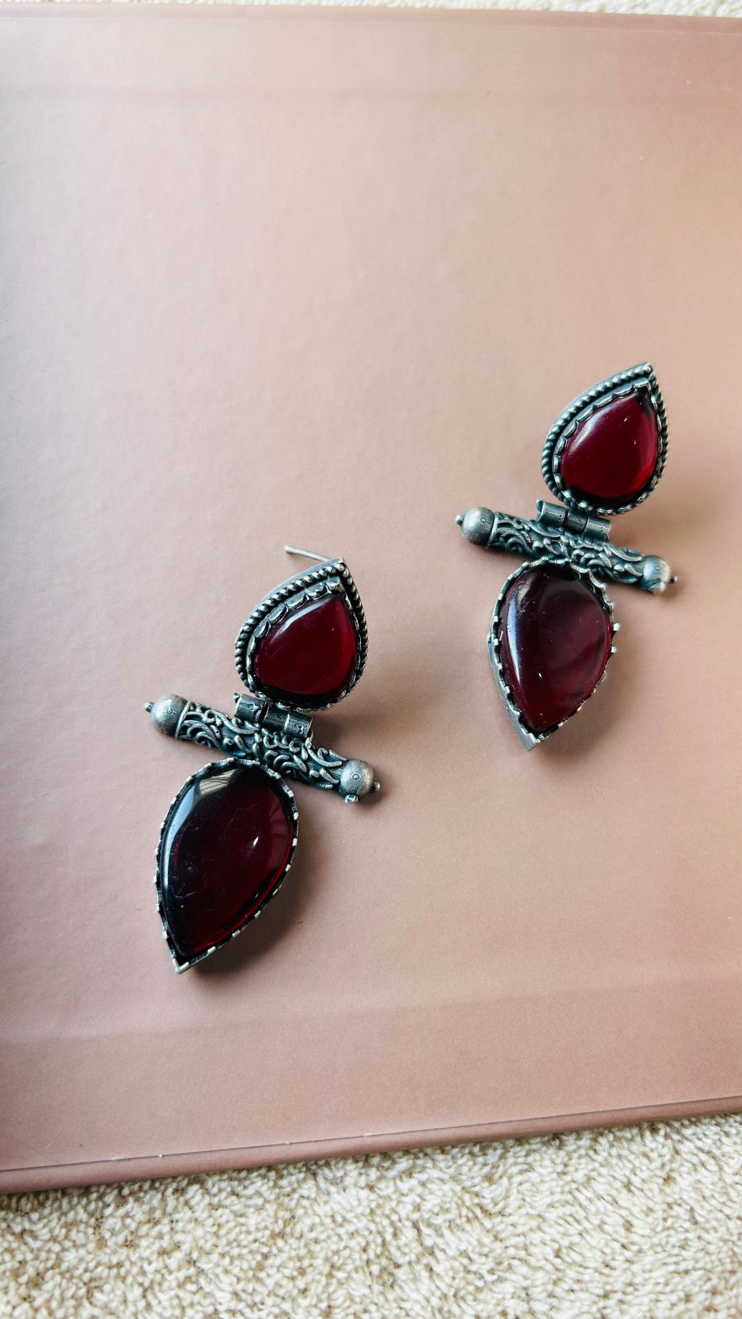 MALIKA DANGLER EARRINGS