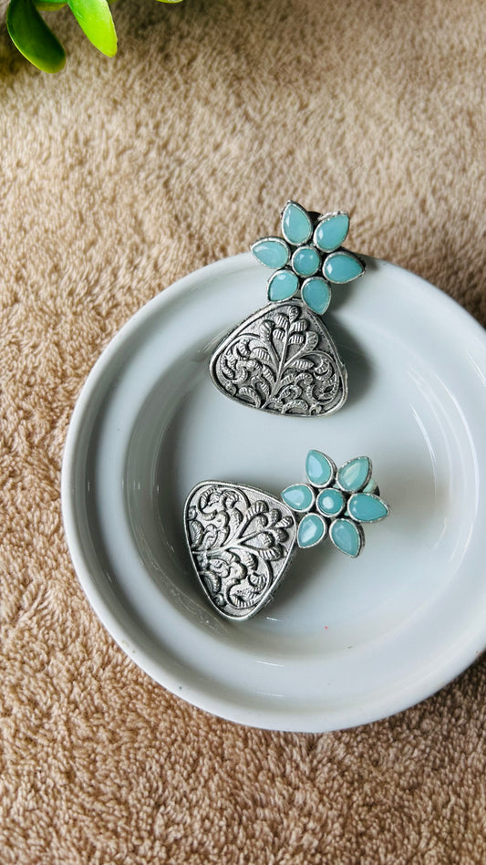 KYARA STUD EARRINGS