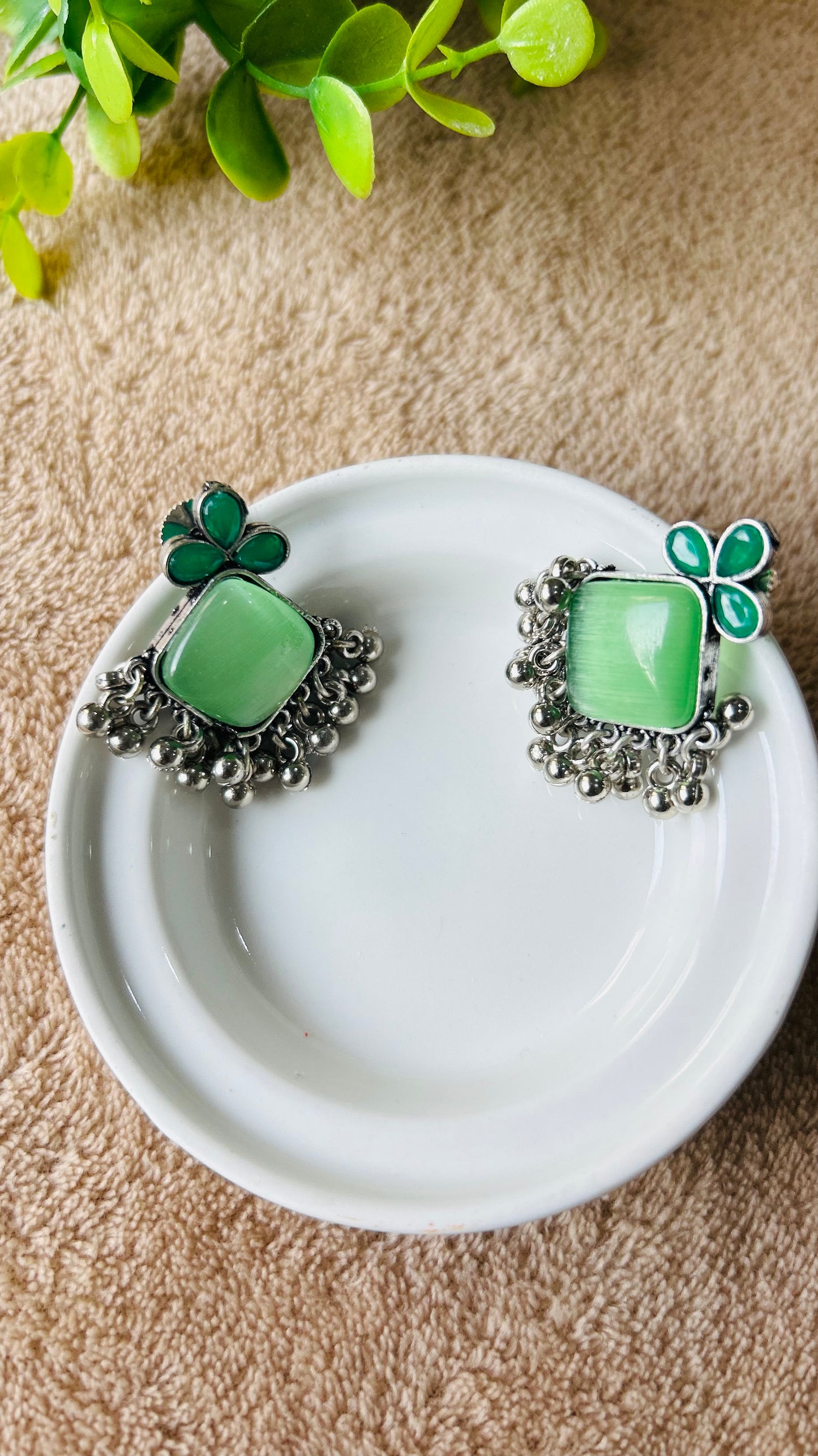 NIRA STUD EARRINGS