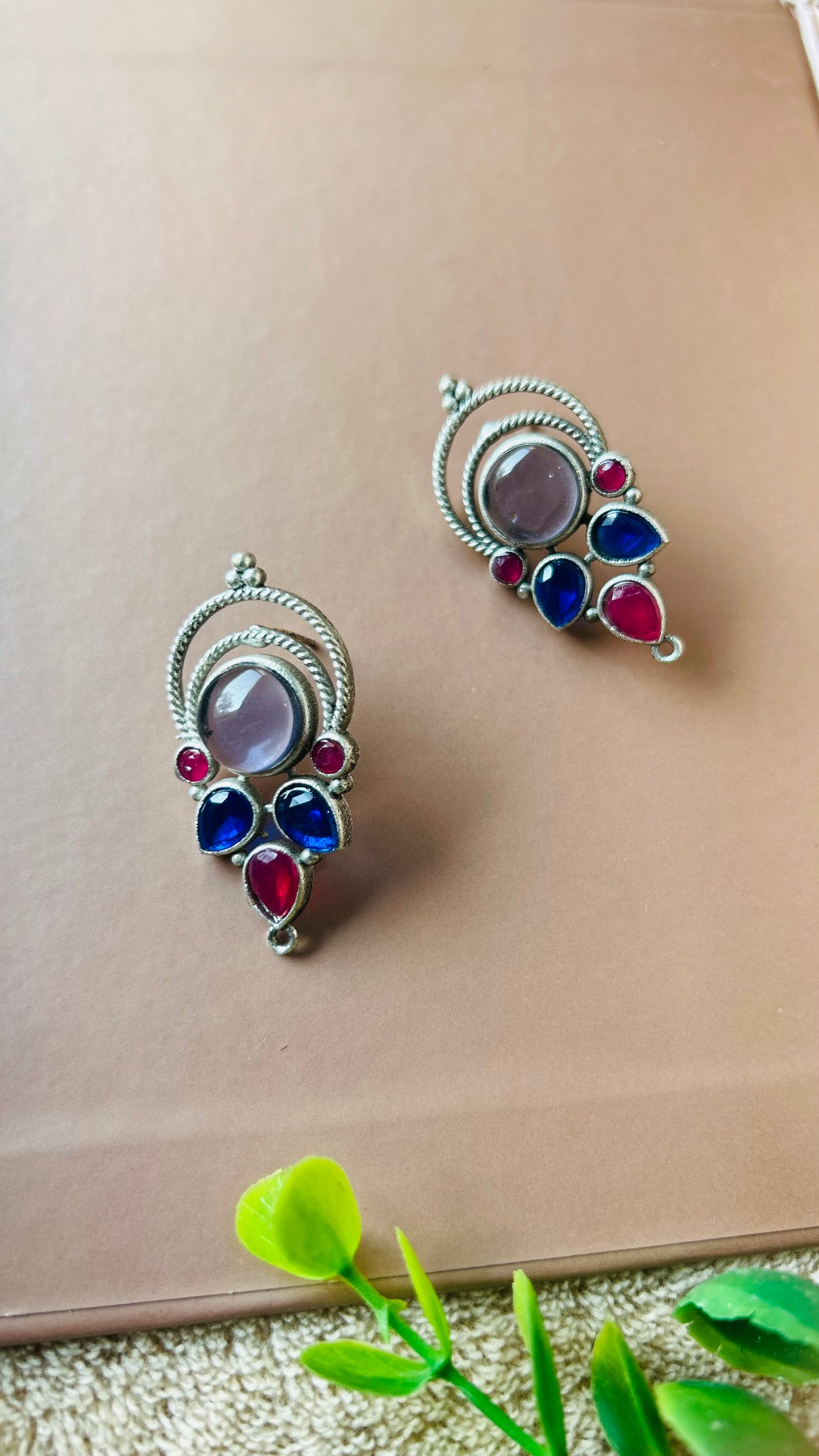 RUBI STUD EARRINGS