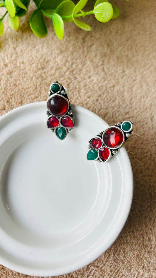 ADVIKA STUD EARRINGS