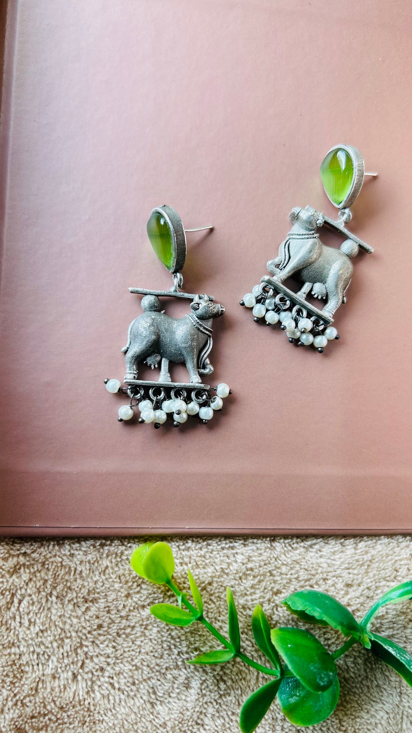 ARUNYA DANGLER EARRINGS