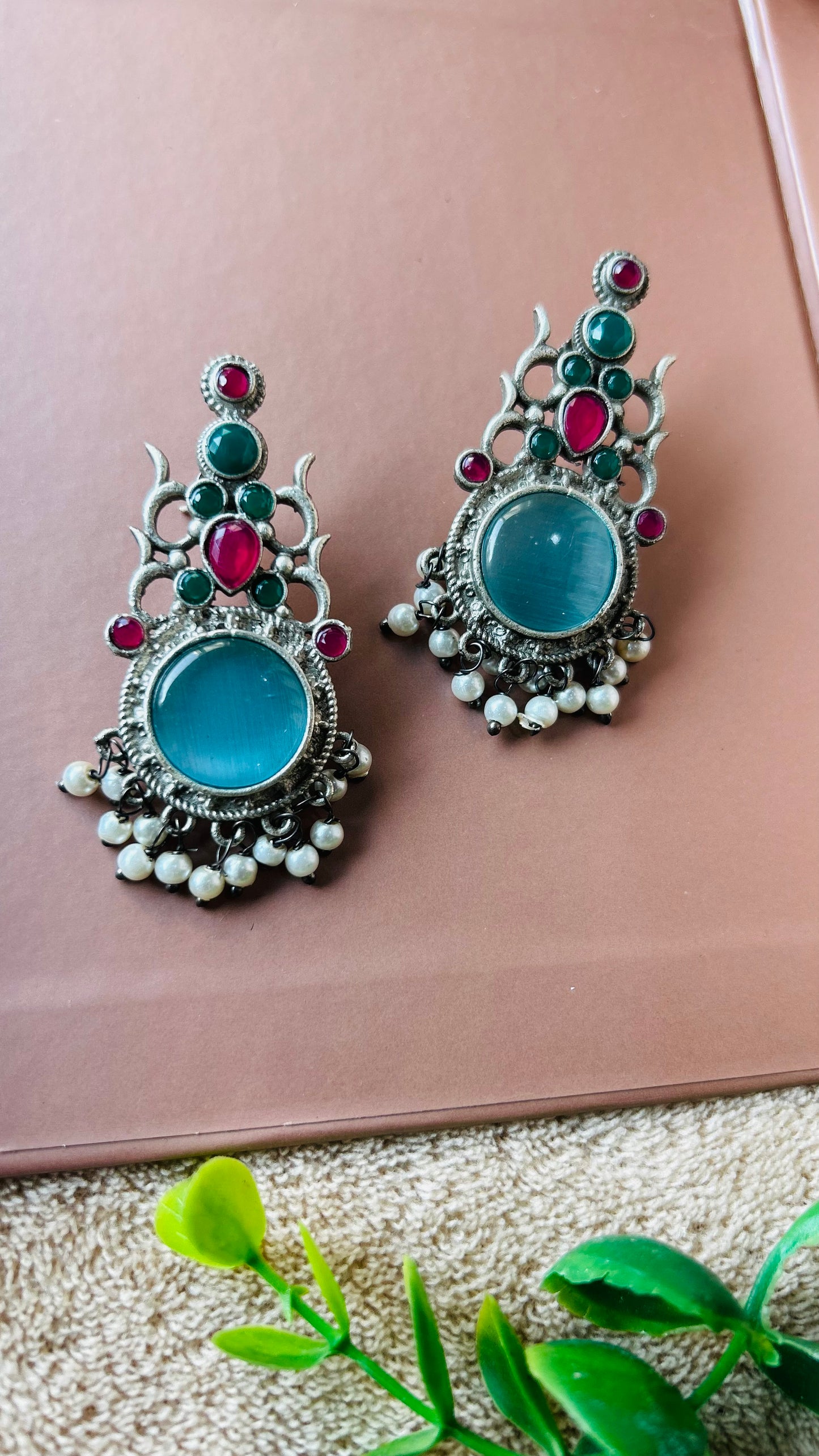 DEVIKA STUD EARRINGS