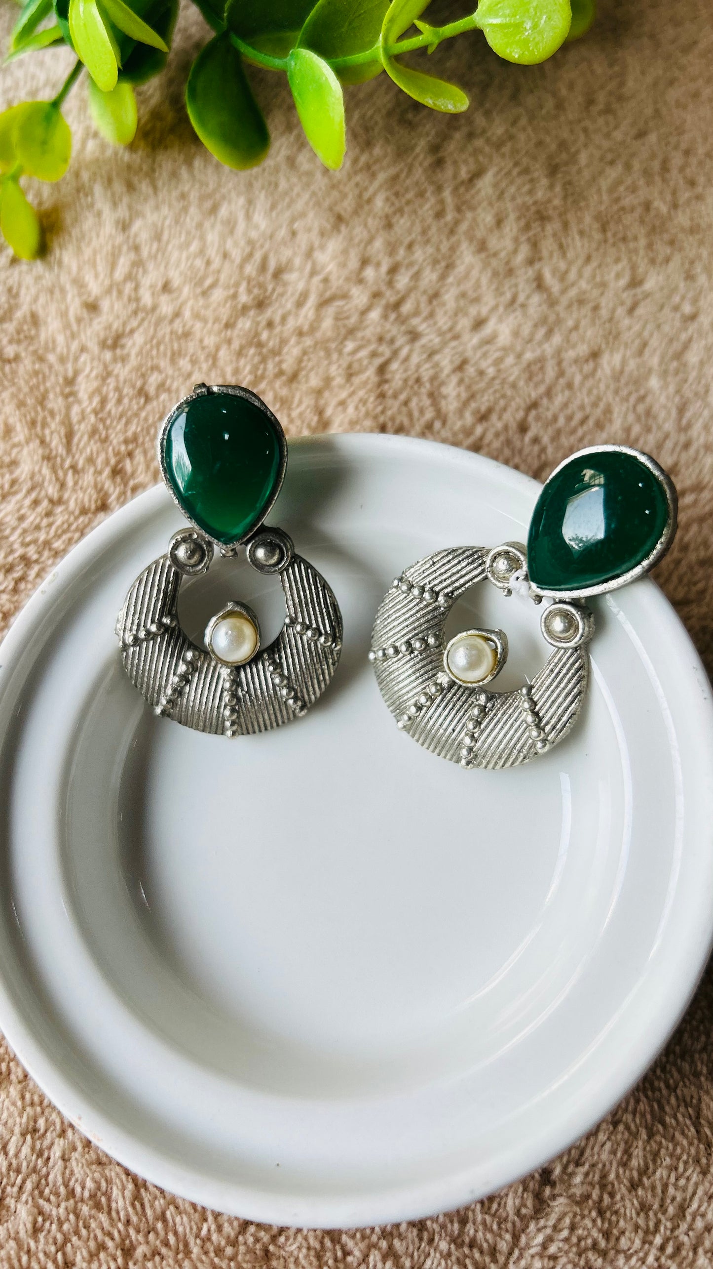 ADHVARA STUD EARRINGS