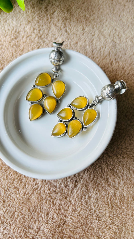 NOOR DANGLER EARRINGS