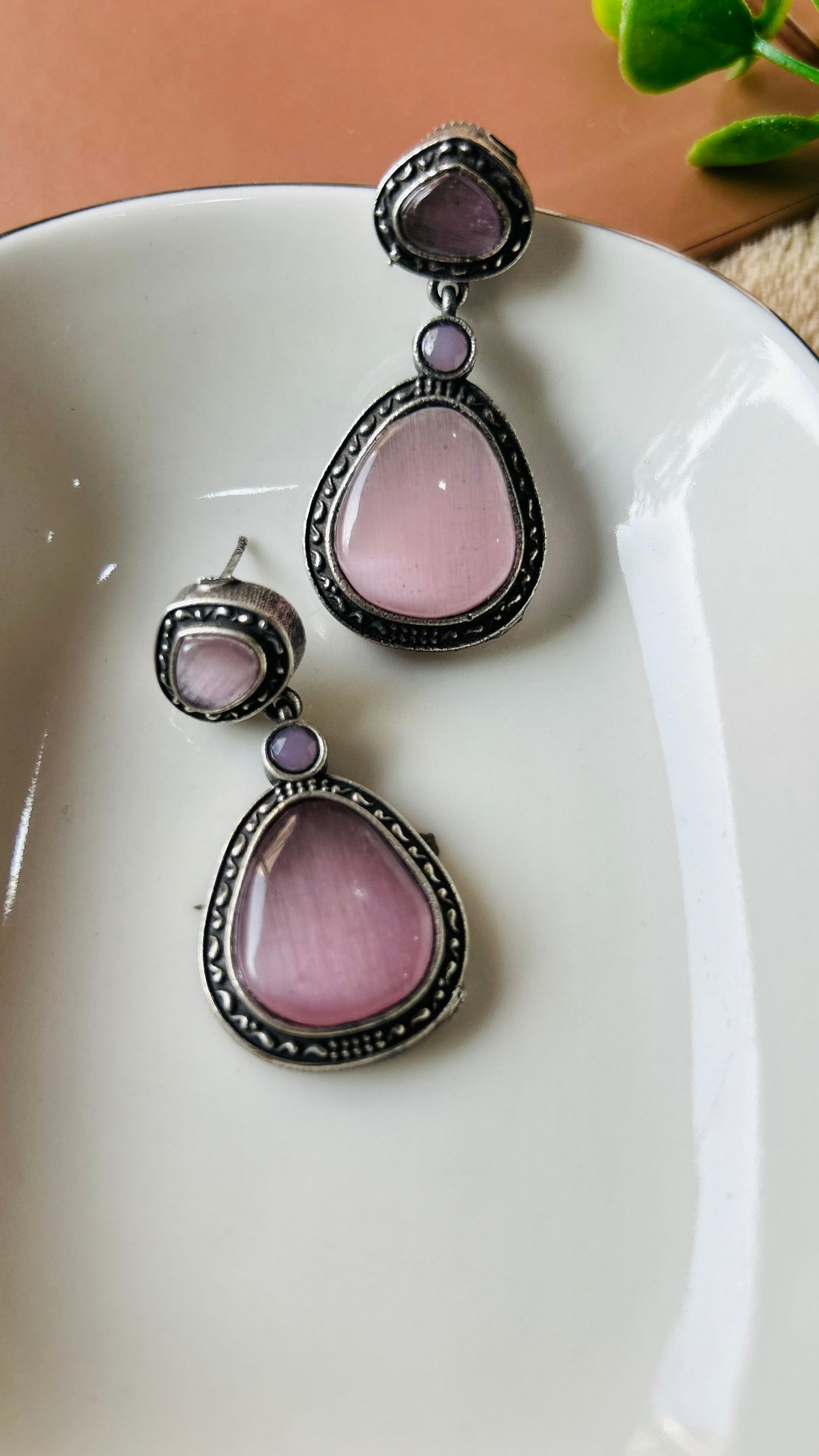 YARIMA DANGLER EARRINGS