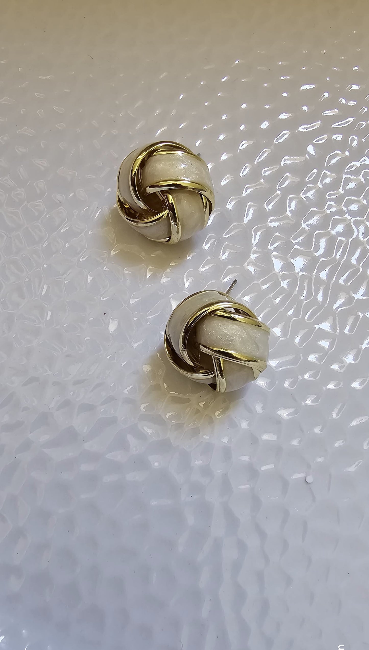 WESTERN KNOT STUD EARRINGS