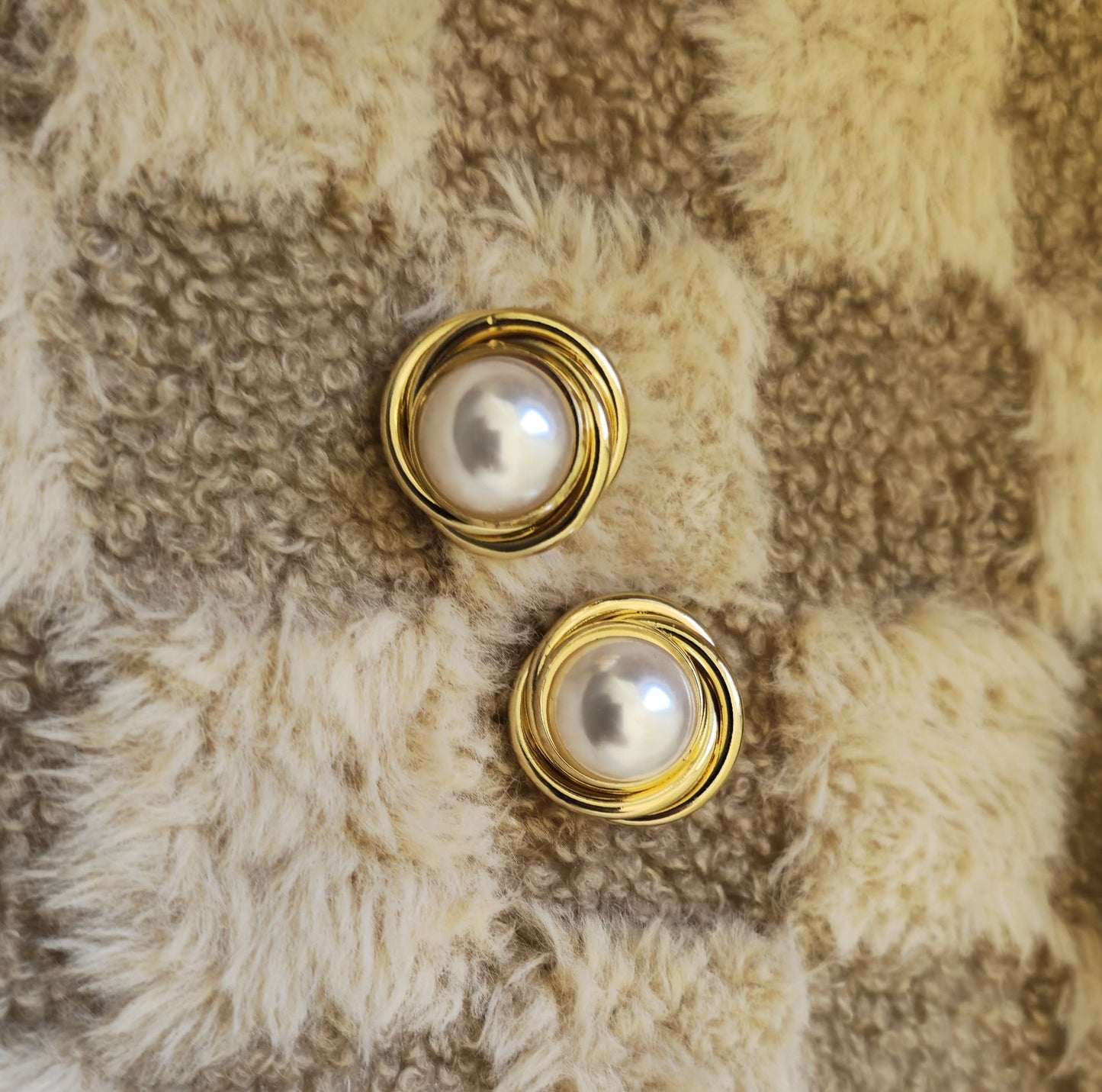 PEARLFECT STUD EARRINGS